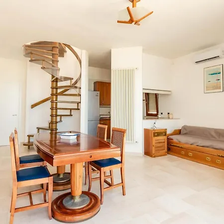 Sosandra Sea View 维耶斯泰